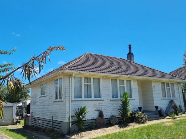 Single-storey family home for sale in Taupō with fenced section